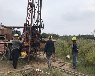 開(kāi)封市住建局深入建設(shè)工程勘察外業(yè)一線 現(xiàn)場(chǎng)指導(dǎo)質(zhì)量安全工作